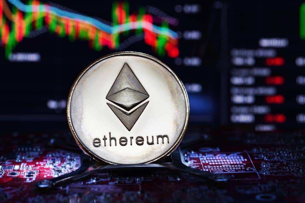 Grayscale's ETH ETF Witnesses $2B Exodus Amid Ethereum's Sub-$3K Predicament