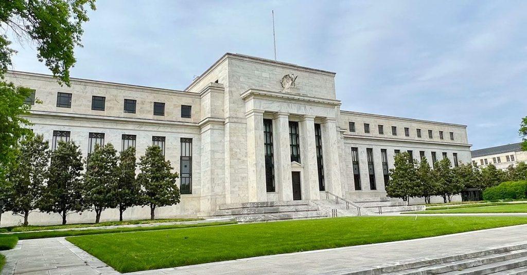 Bitcoin Faces Danger: Expert Alert on Potential 50 Basis Points Fed Rate Cut